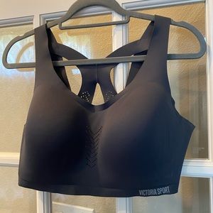 Victoria Secret sports bra 38DD